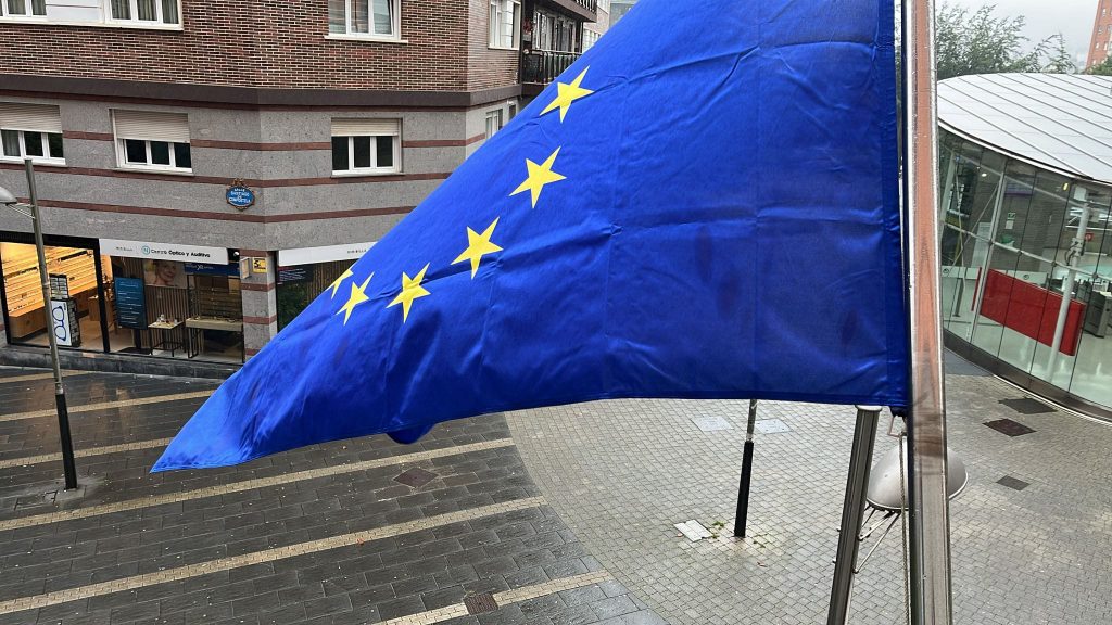 Fabricacion de banderas a medida